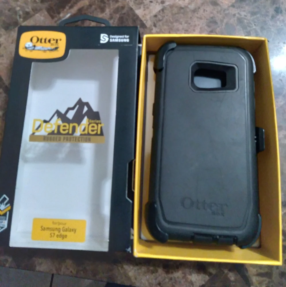 OTTER BOX for Samsung Galaxy S7 edge.